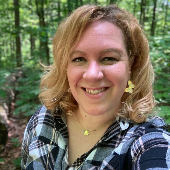 Meet your Posher, Alyse - Picture 1 of 1